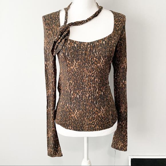 Free People leopard print tie neck top size small scoop neck - Picture 3 of 10
